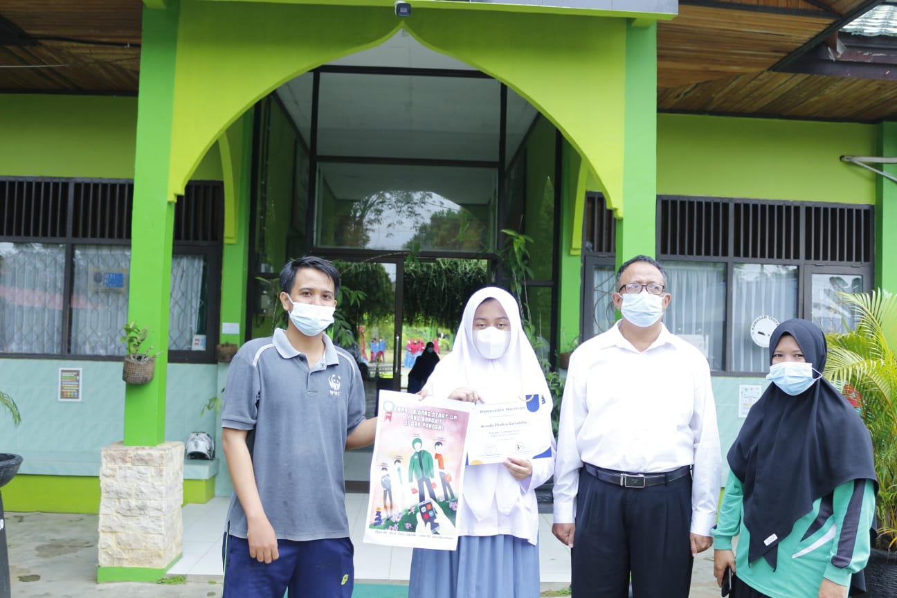 Siswa MAN 2 Kukar Raih Honorable Champion dalam National Poster Competition YED